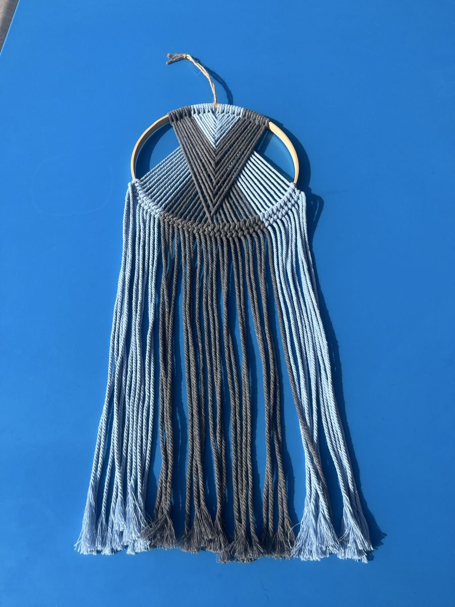 Tutte le decorazioni: Makramee Wandbehang Boho Deko, hellblau/grau, Ø 20cm – Nuovo (secondo la descrizione) da Kerzers venduto da del13