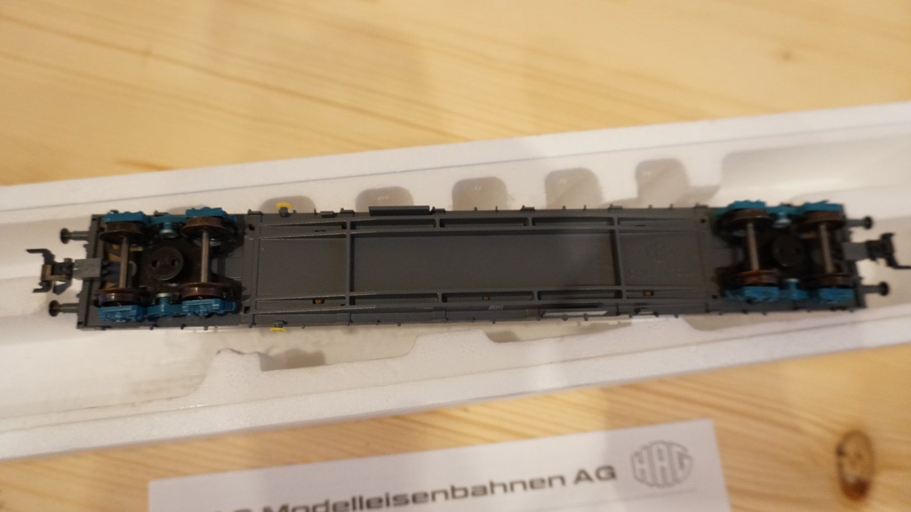 Hag Modellini di ferrovie: HAG Container Tragwagen mit DC Achsen – Usato da Wangen an der Aare venduto da bru_bri 2