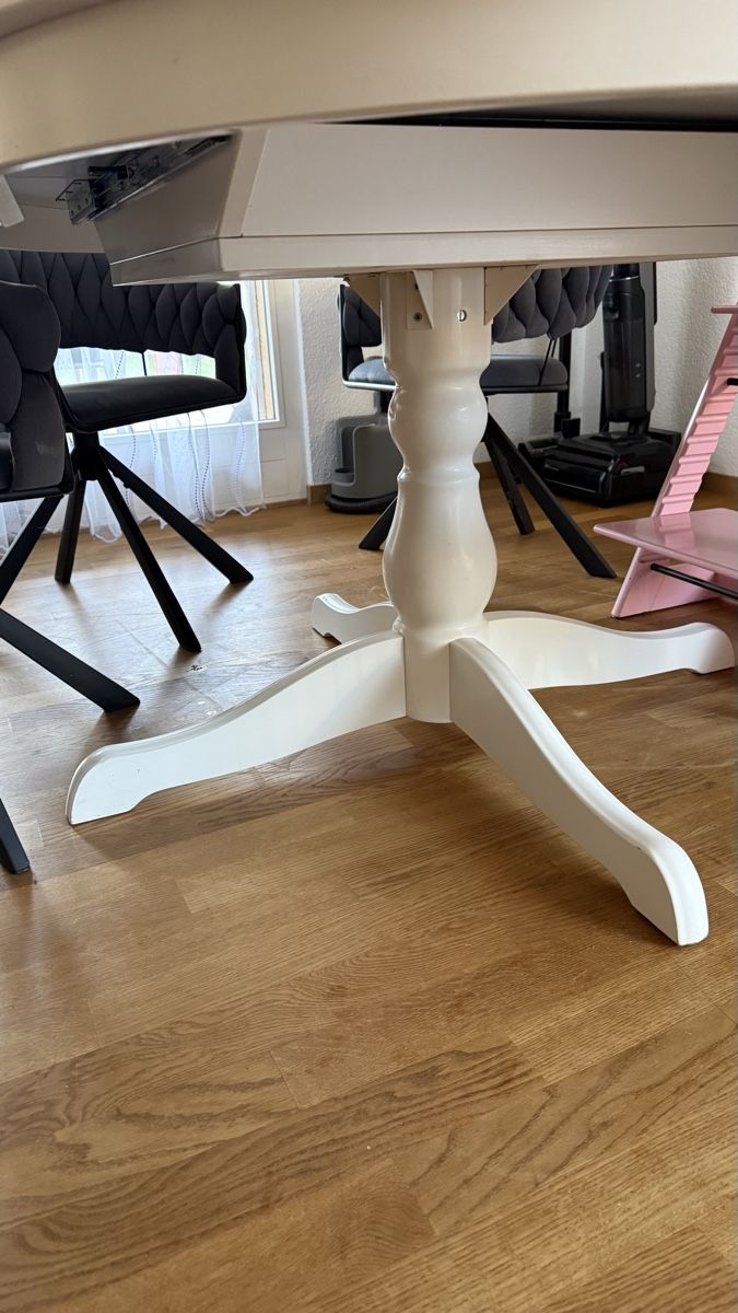 Tavoli: Ikea  Esstisch weiss rund gebraucht – Usato da Ueberstorf venduto da man_p2fy 9