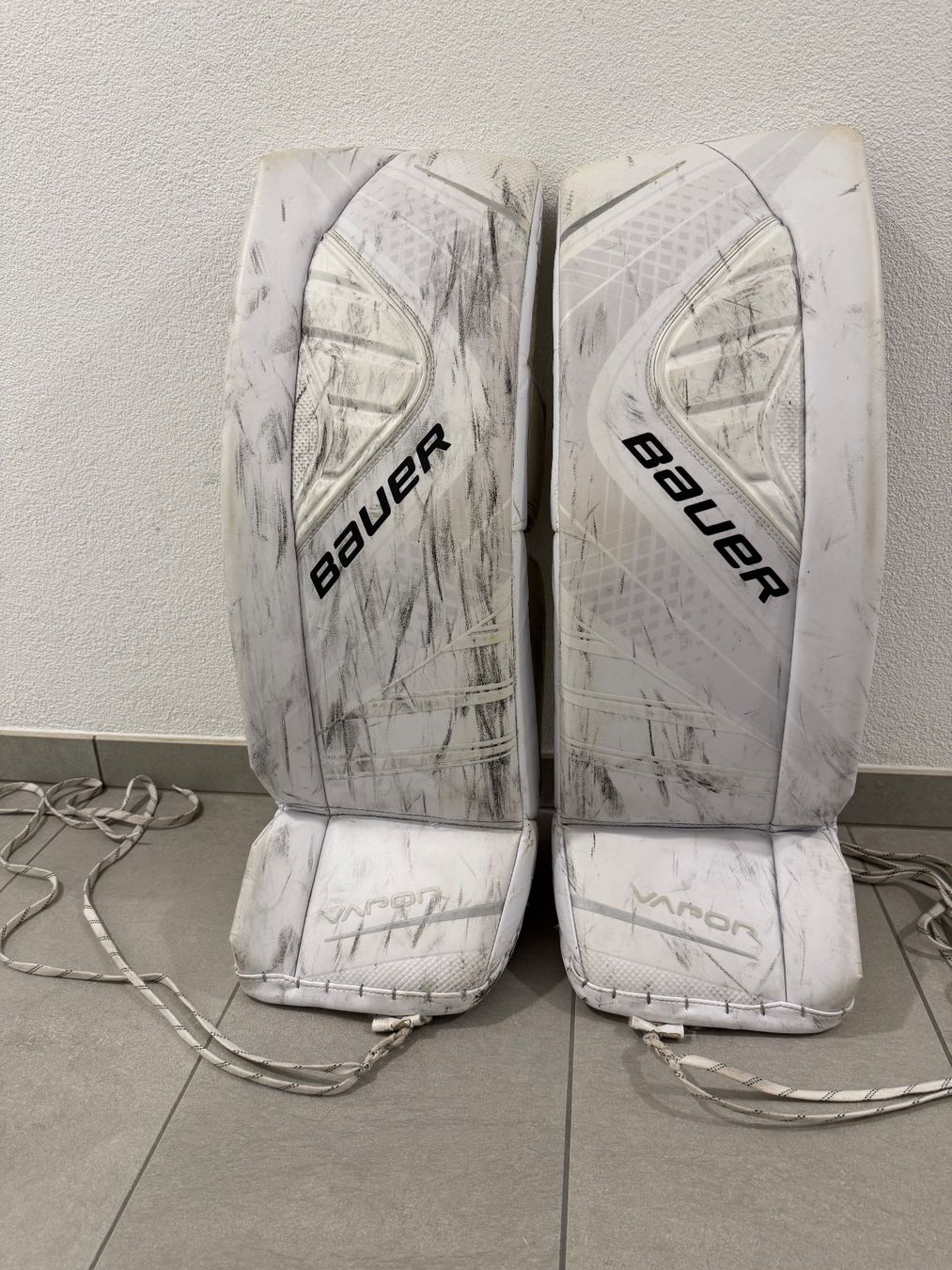 Bauer Protezioni & Imbottiture: Goalie Pads / Gambali da portiere – Usato da Mezzovico venduto da melissa_boverio