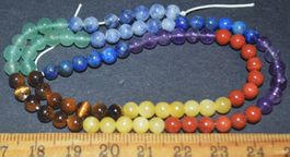 Stein Perlen Strang L-8136 – 7 Chakra Perlen 4mm 39cm