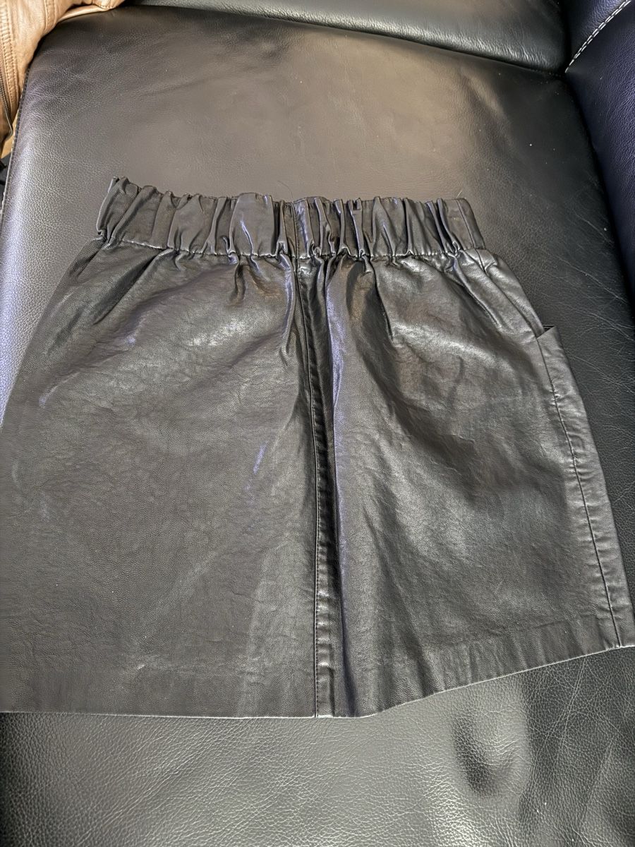 Zara Gonne: Zara Basic Faux Leather Skirt Gr. S Black – Usato da Winterthur venduto da yar_dpp8 3
