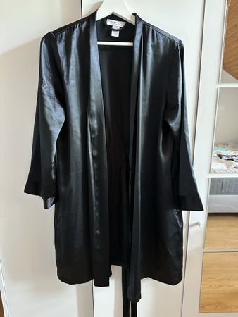 Kimono Gr. S schwarz, Satin