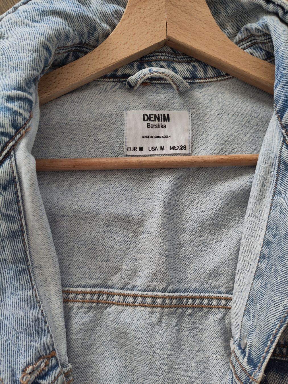 Bershka Jacken: Jeansjacke Gr. M Bershka – Gebraucht aus Affoltern am Albis von T.i.d.e 2