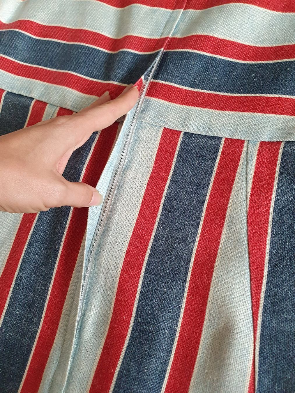 Dolce & Gabbana Vestiti: Robe Dolce & Gabbana rayée, 40 IT – Nuovo (secondo la descrizione) da Grand-Lancy venduto da kri_qk5y 7