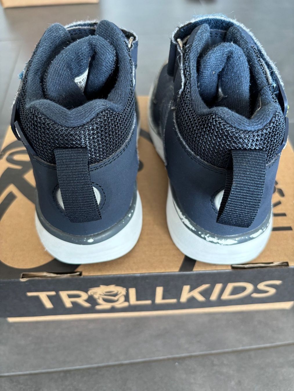 Scarpe per ragazzi: TrollKids Stavanger - mittellanger Winterschnitt – Usato da Oberägeri venduto da MariaLehman 3