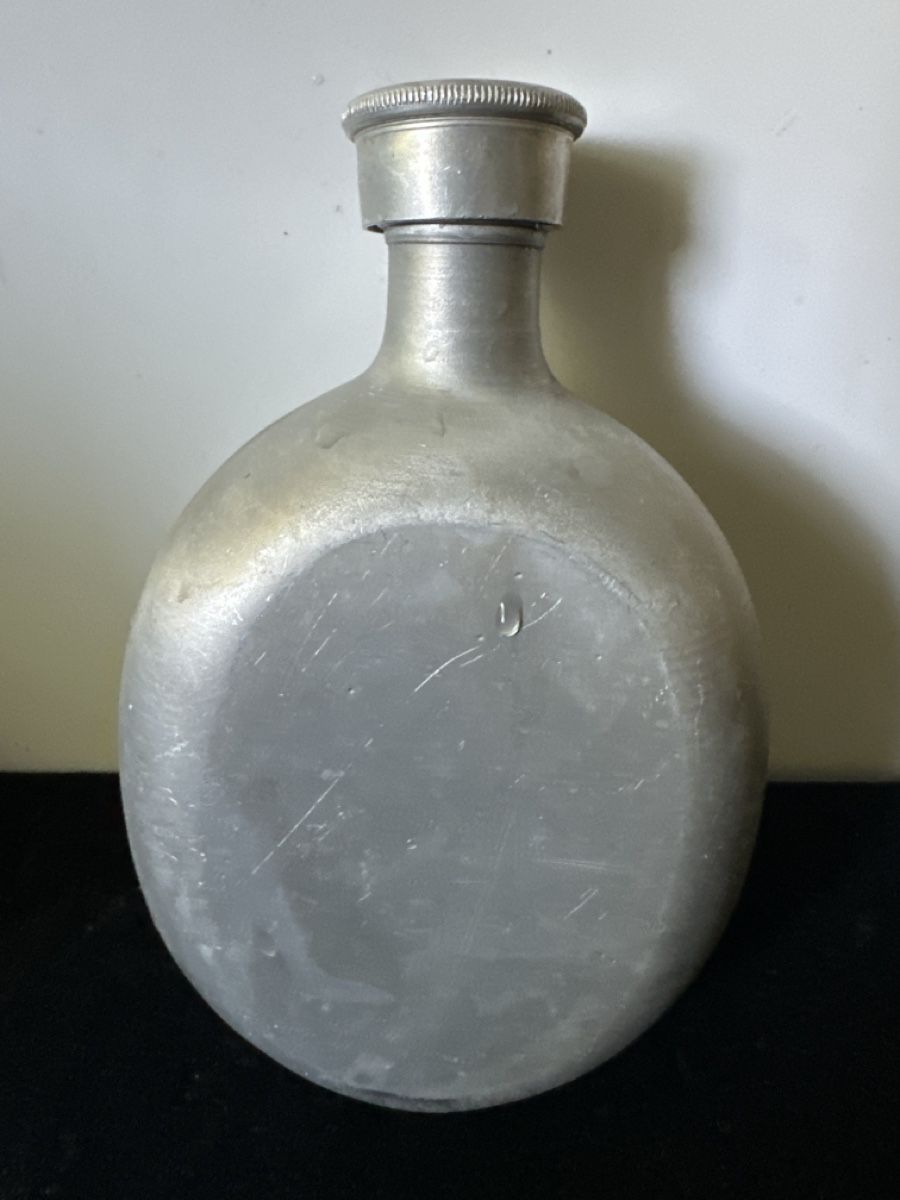 Equipement & pcs de rechange: Alu-Feldflasche mit Verschluss 3/4 Liter  – D'occasion à Zürich par Chaeffeler 1