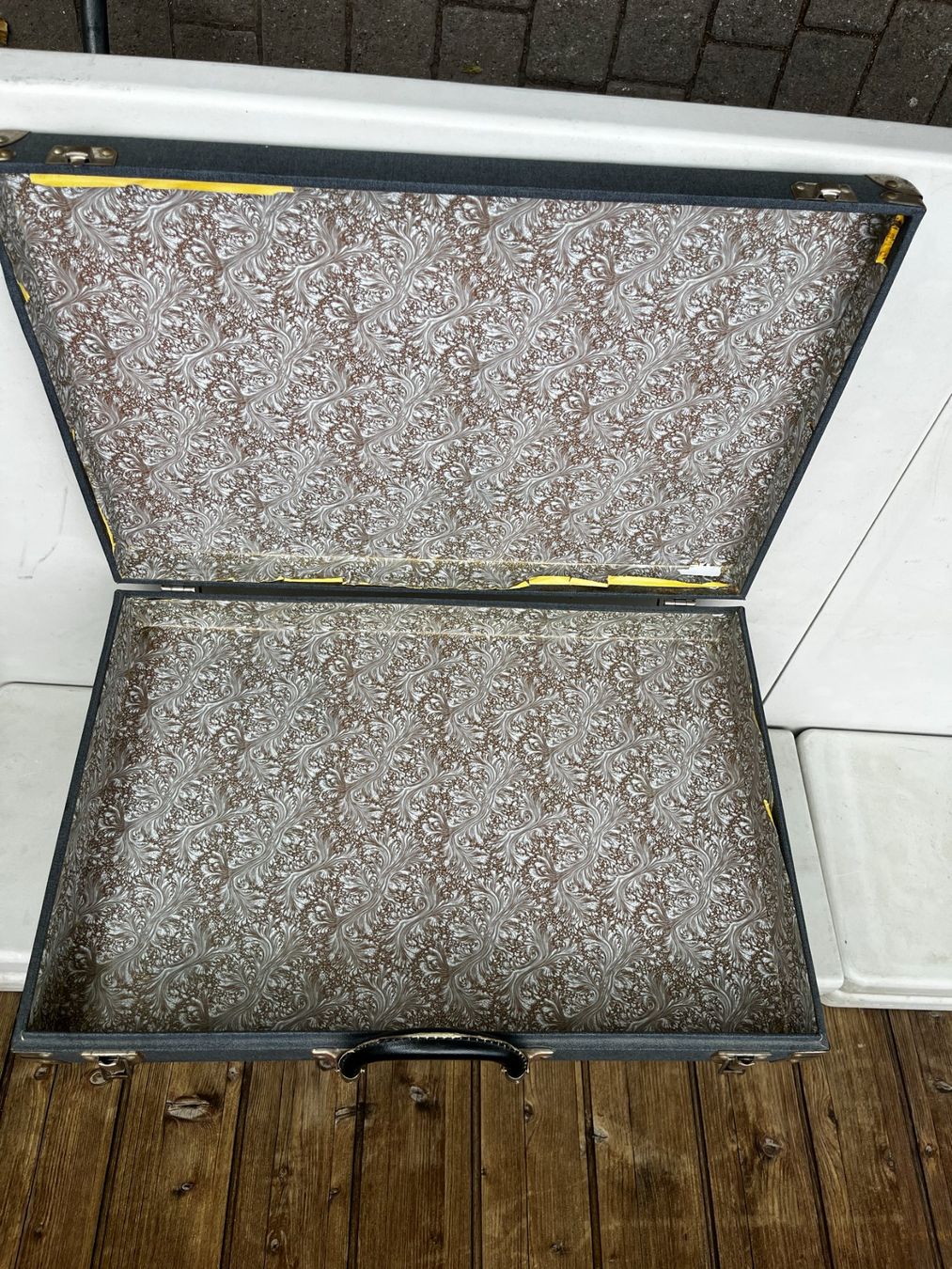 Valises de voyage: alter Koffer – D'occasion à Kirchleerau par Repoca 1