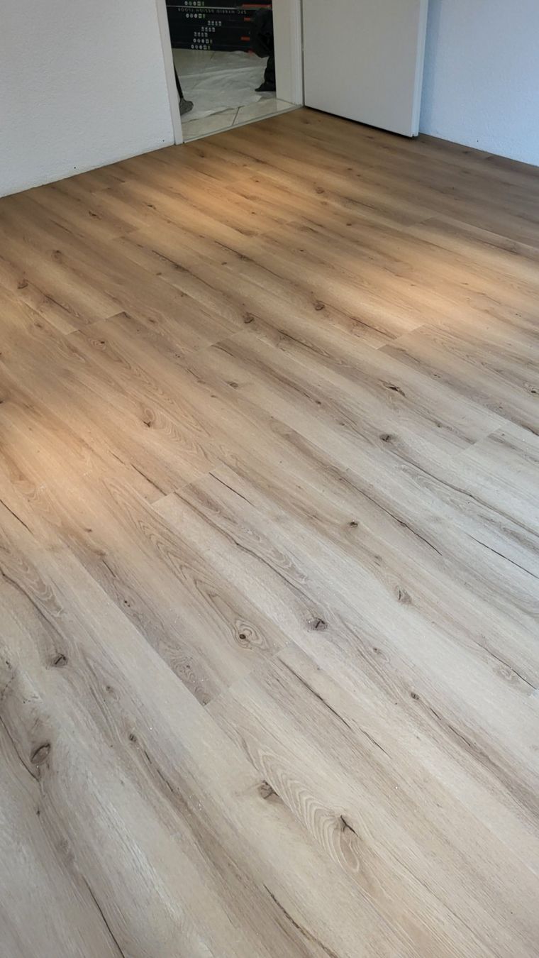 Holzartikel: Designboden Eiche 6.5 mm, IXPS Trittschall Fr. 34.90 m2 – Neu und originalverpackt aus Rothrist von swiss-laminat
