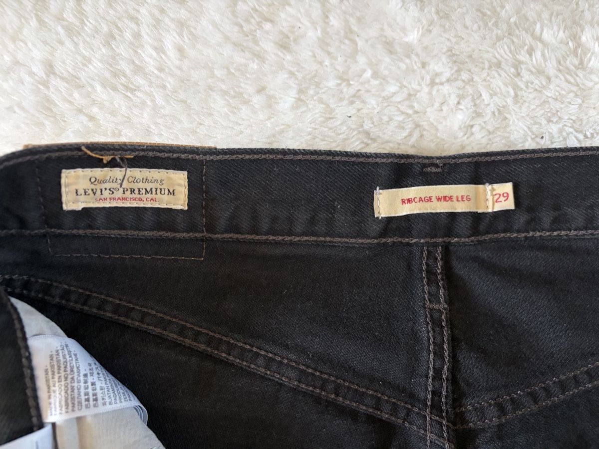 Levi's Jeans: Levi's Ribcage Wide Leg Jeans, Black, Size 29 – Nuovo (secondo la descrizione) da Zürich venduto da Abu95 4