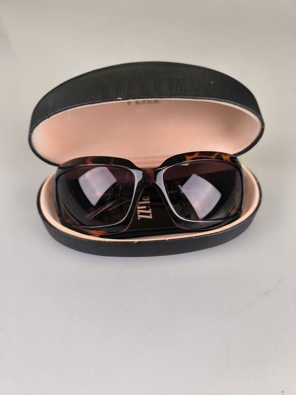 Brillen & Gläser: PLIZZ Sonnenbrille – Gebraucht aus Rüti ZH von Restwert_Rueti_ZH 5