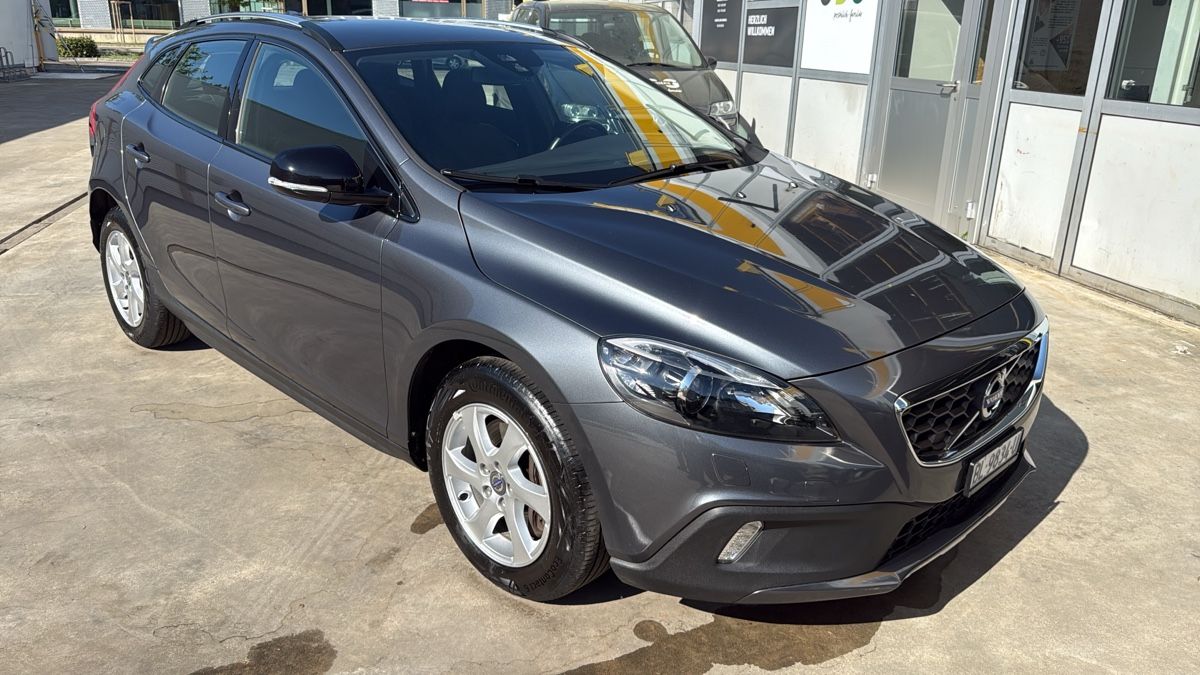 Volvo Autos: Volvo V40 CC Automat – Gebraucht aus Oberwil BL von anzelmo 1