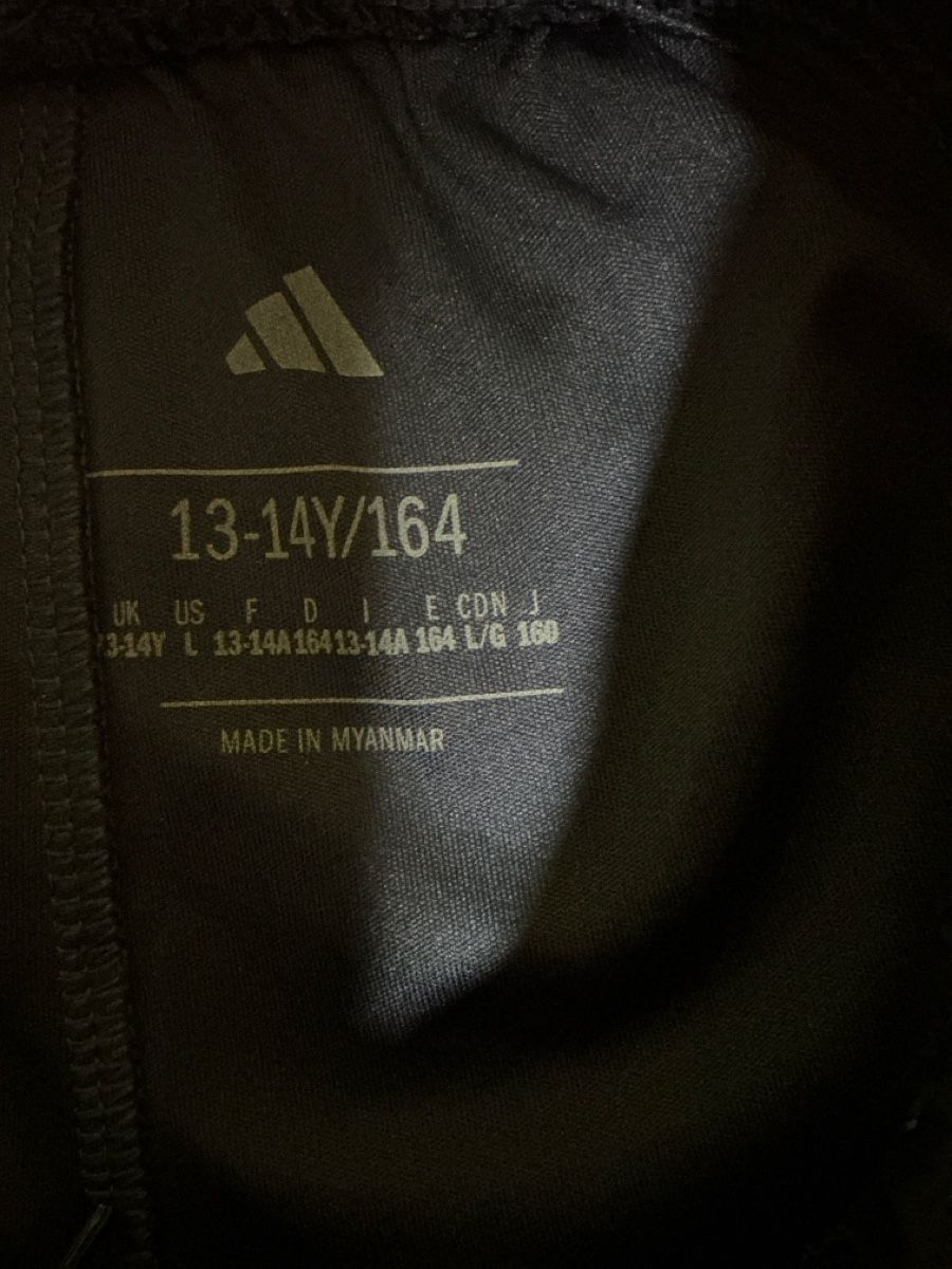 Adidas Pantaloni: Shorts Adidas bleu taille 164 neuf – Nuovo (secondo la descrizione) da Gland venduto da Dedecop2 2
