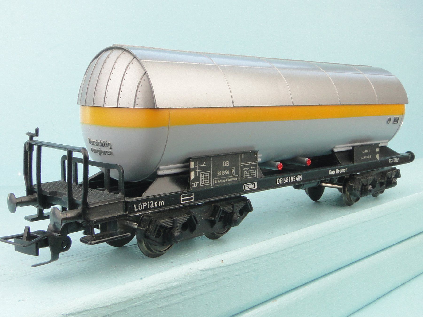 Fleischmann Modellini di ferrovie: Fleischmann H0 DB Kesselwagen, Märklin Kupplung – Usato da Bülach venduto da cann11 1