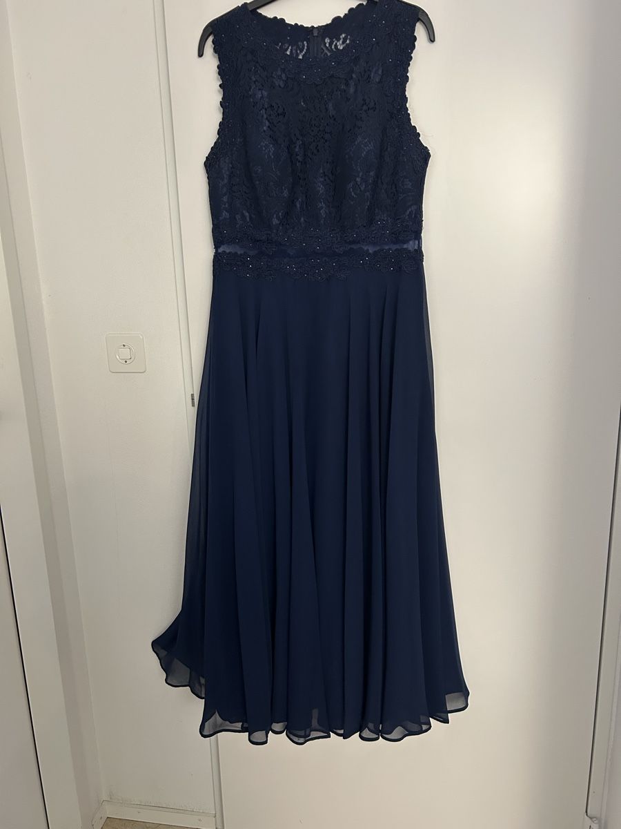 Robes: Abendkleid – Neuf (Voir description) à Zürich par jas_8ykz 1