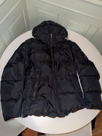 Daunenjacke schwarz BOGNER guter Zustand Grösse M neu 1300fr