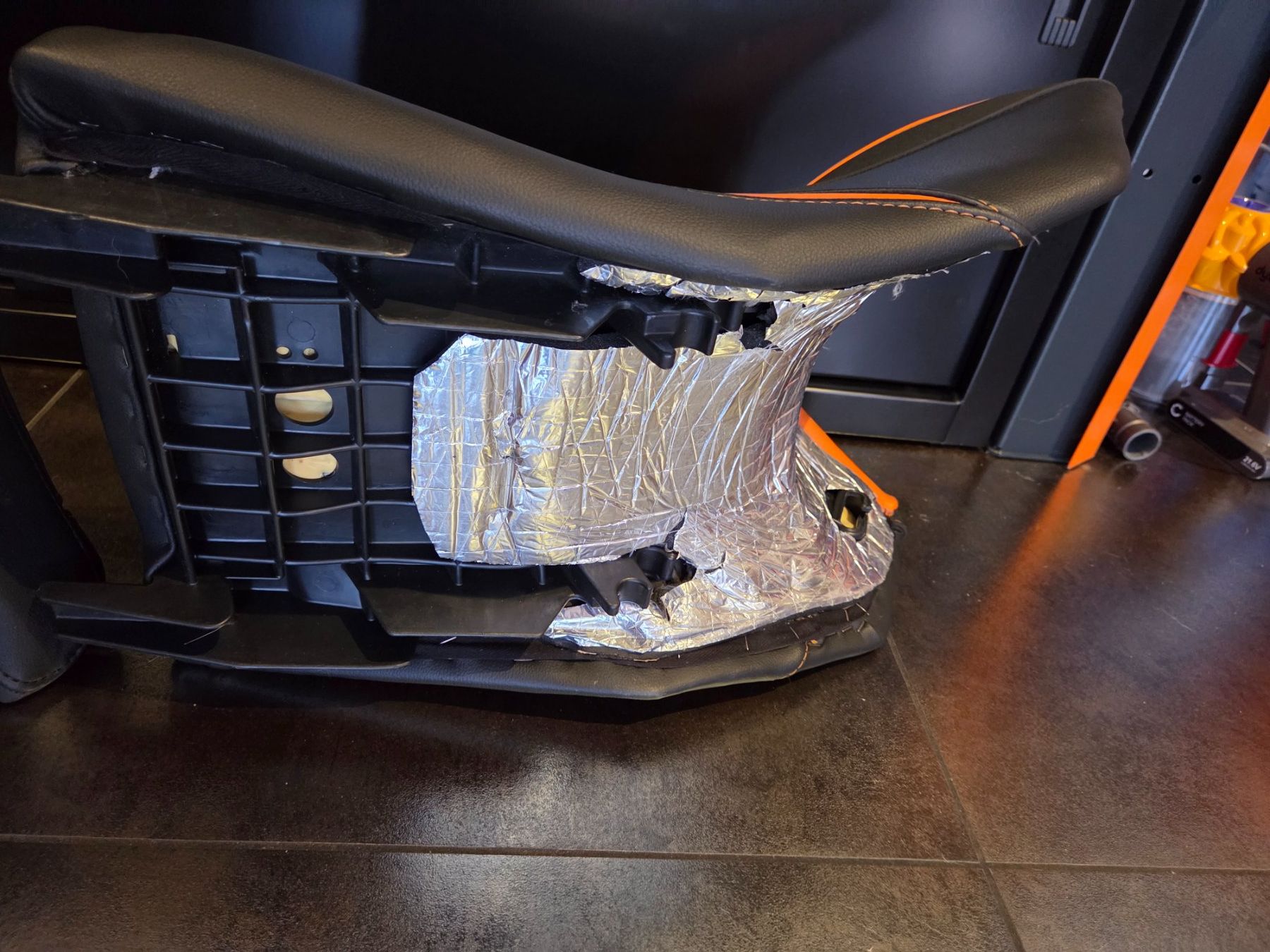 Tutti i ricambio per moto: Sattel zu KTM 1290 Super Adv S – Usato da Kriegstetten venduto da Tamandua 8