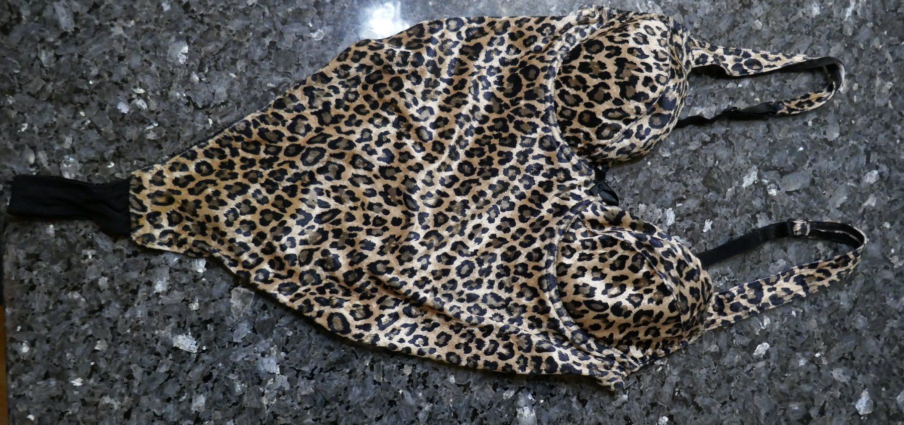 Altra biancheria intima: Sexy Body im Tigerlook – Usato da Balgach venduto da Domenica0