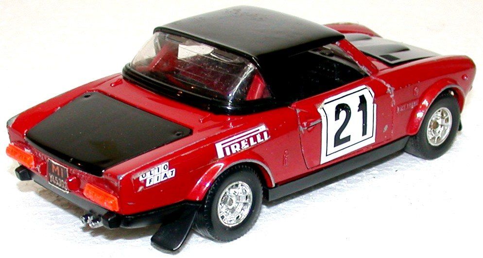 Burago fiat 124 sport abarth 1:24 neuf boite MIB - FR