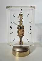 Petite pendulette mouvement squelette vertical type baguette