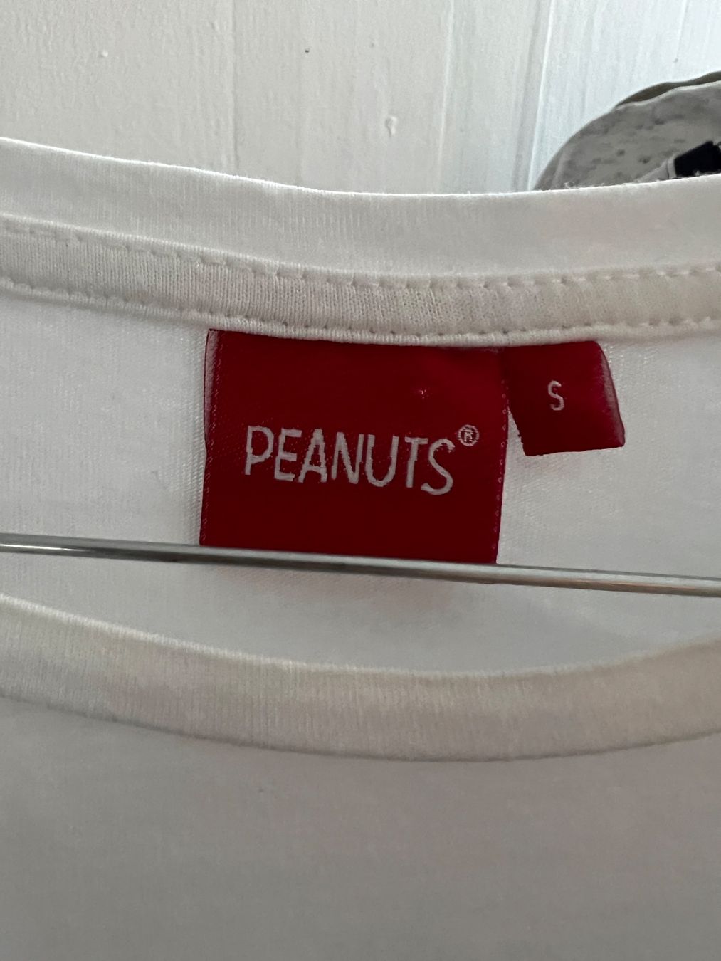 T-shirt: Peanuts tshirts – Nuovo (secondo la descrizione) da Lausanne venduto da NYC67 2