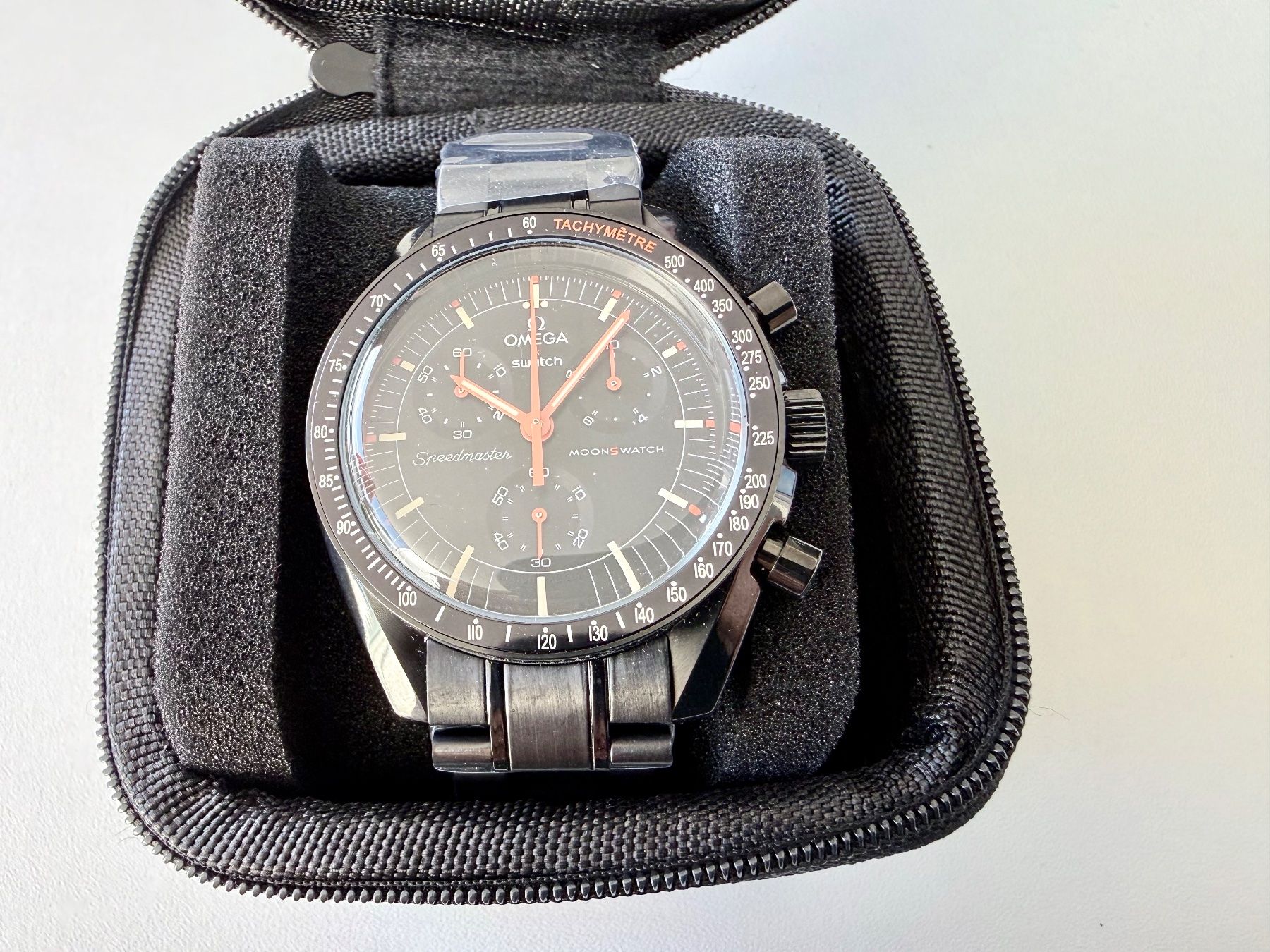 Swatch Orologi: Unique customised Moonswatch Lava, black PVD, black bezel – Nuovo (secondo la descrizione) da Le Mont-sur-Lausanne venduto da LycaGallery 5