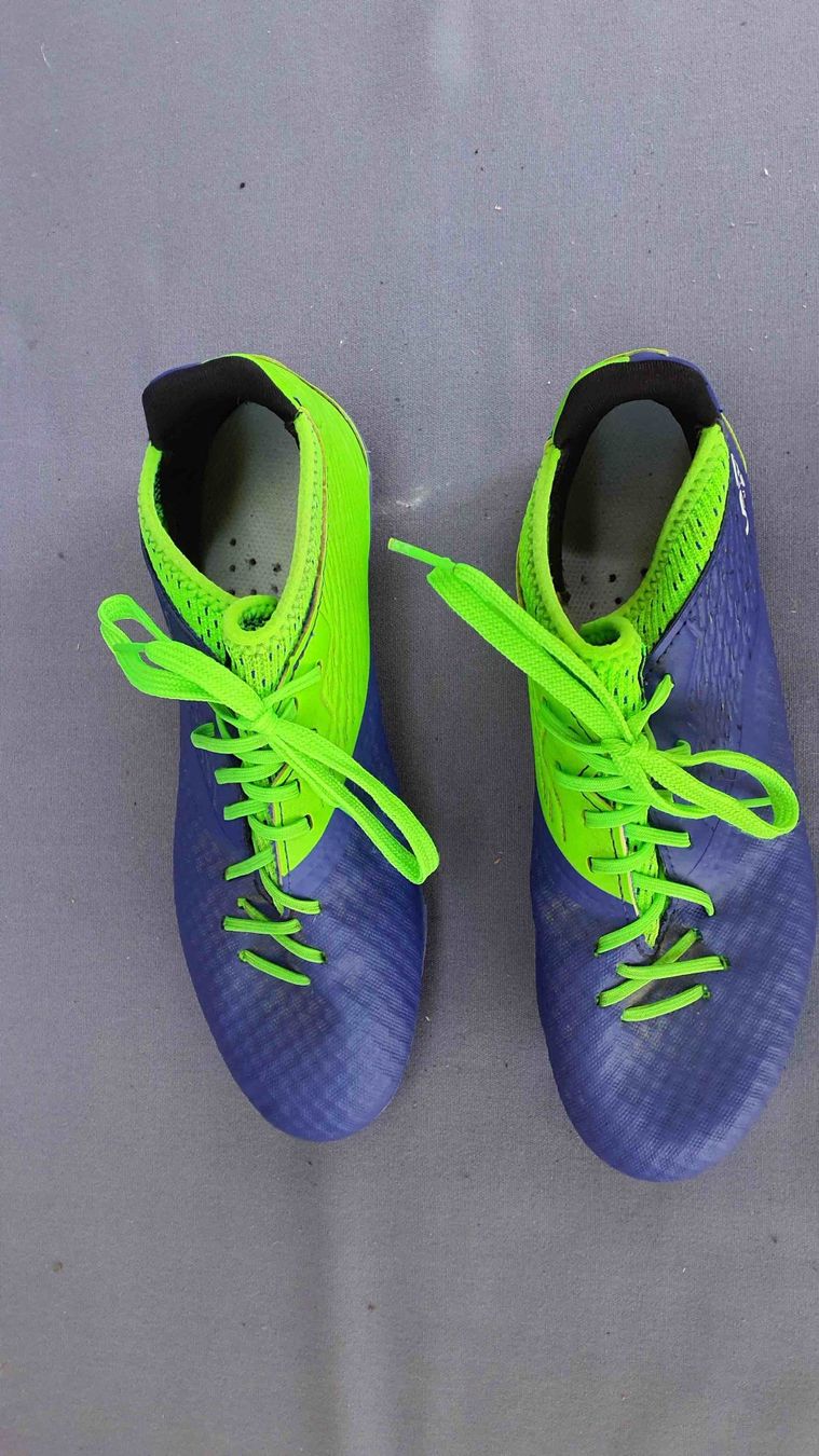 Scarpe per ragazzi: Fussballschuhe, Grösse 38 – Usato da Sirnach venduto da Formalin 2