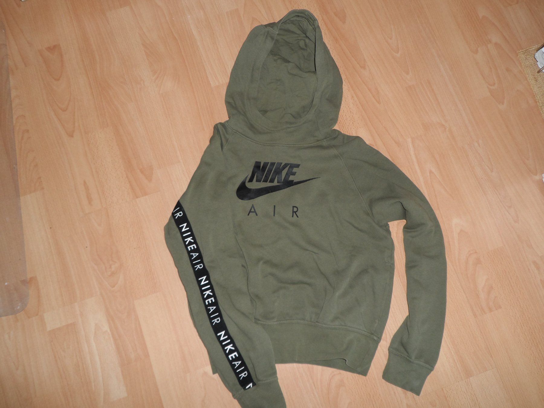Nike Maglioni & Felpe: ***** Hoody Nike Air Gr S ***** – Usato da Therwil venduto da Hcd1919