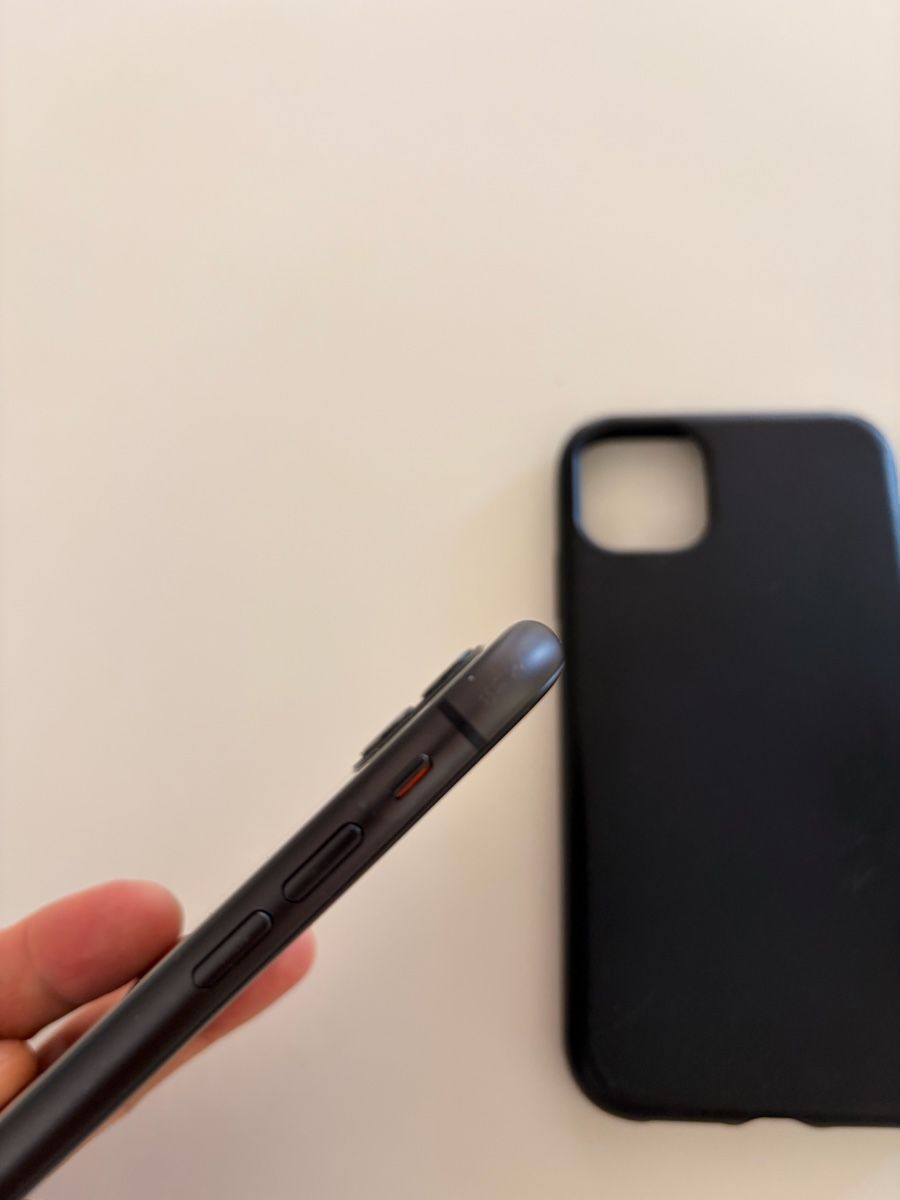 Apple Telefoni cellulari / Smartphones: iPhone 11 - 64GB schwarz – Usato da Altnau venduto da kurvenmuehle 5