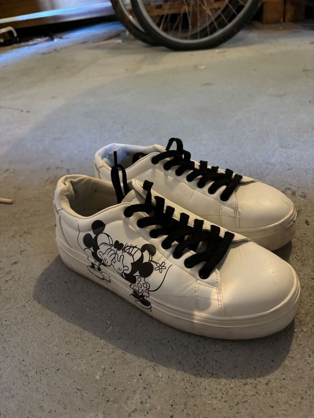 Scarpe da donna: Disney Schule Gr. 39 – Usato da Schafisheim venduto da Chillout123 1