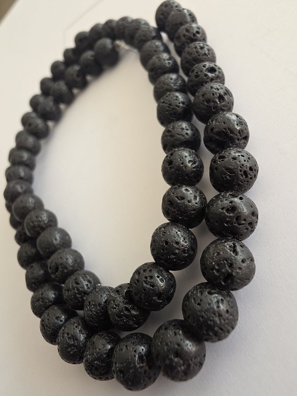 Minerali & Pietre curative: Lava Vulkan Stein 6mm. Strang – Nuovo e nell'imballaggio originale da Menziken venduto da Mirager 1