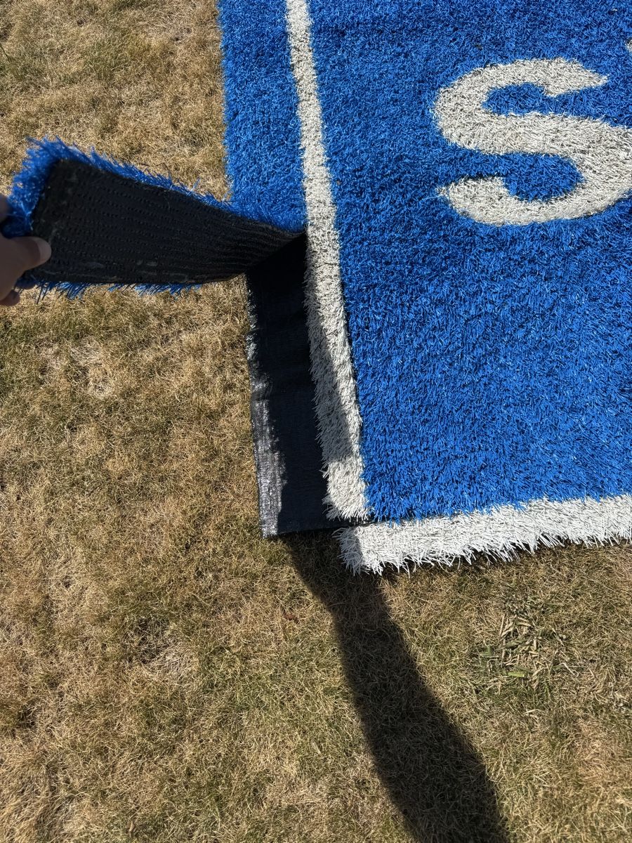 Tapis de sol: Gazon synthétique bleu 2x7m avec marquage  – D'occasion à Pâquier-Montbarry par ada_w658 4