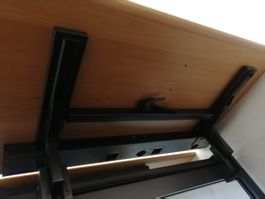 guter Bürotisch Robust