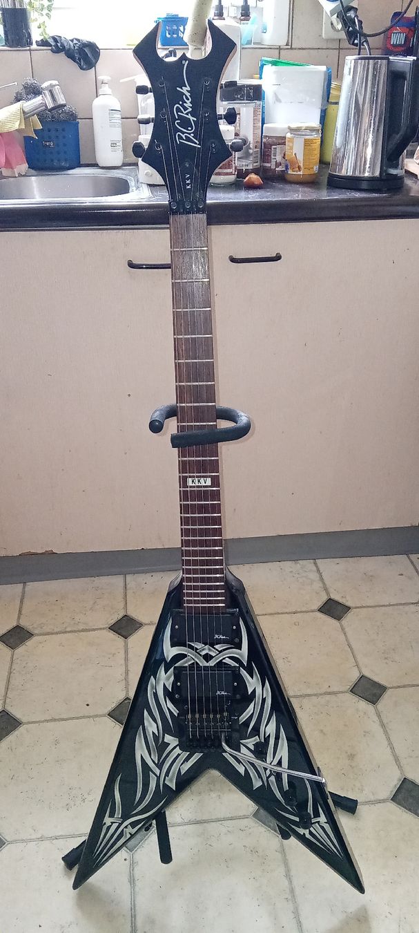 B.C Rich Strumenti musicali: BC Rich KKV Kerry King Slayer ist auch auf Tutti! – Usato da STAUFEN venduto da skullshredder 1