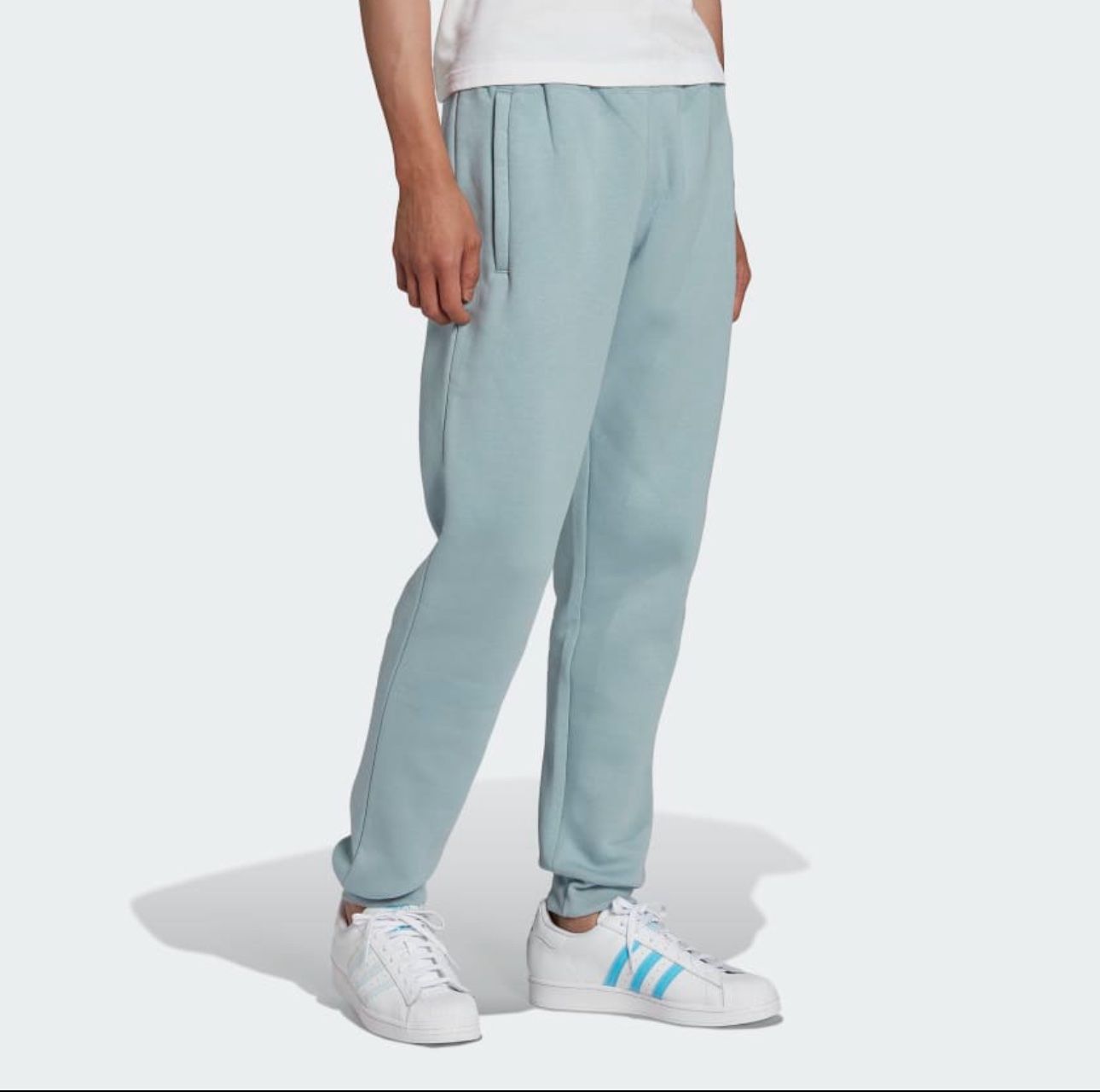 Adidas Kleiderpakete: Adidas Originals Set – Gebraucht aus Uitikon Waldegg von MGC 2