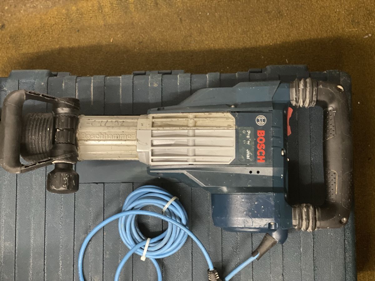Bosch Trapani: Bosch GSH 11 VC – Usato da Zürich venduto da Sumac007 1