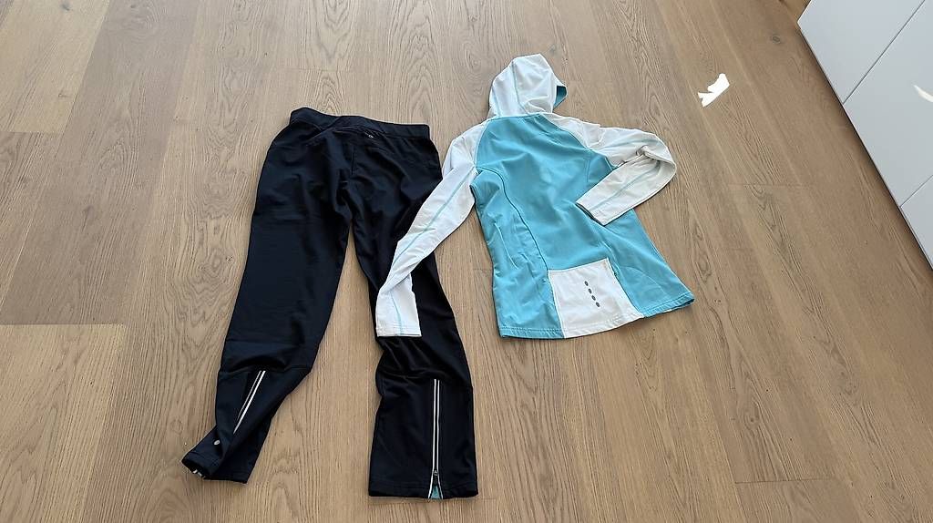Lotti & Set di vestiti: Jogging Kleider Grösse S – Usato da Kriens venduto da tananuschka13 1