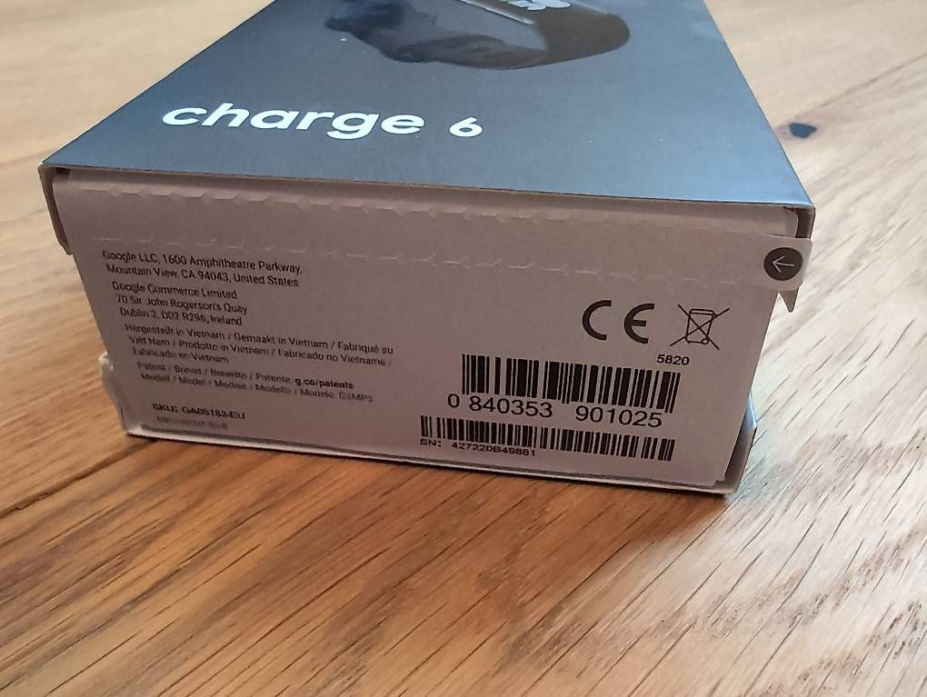 Smartwatch: Fitbit charge 6 NEU, Farbe schwarz – Usato da Auw venduto da mikethestrike 1