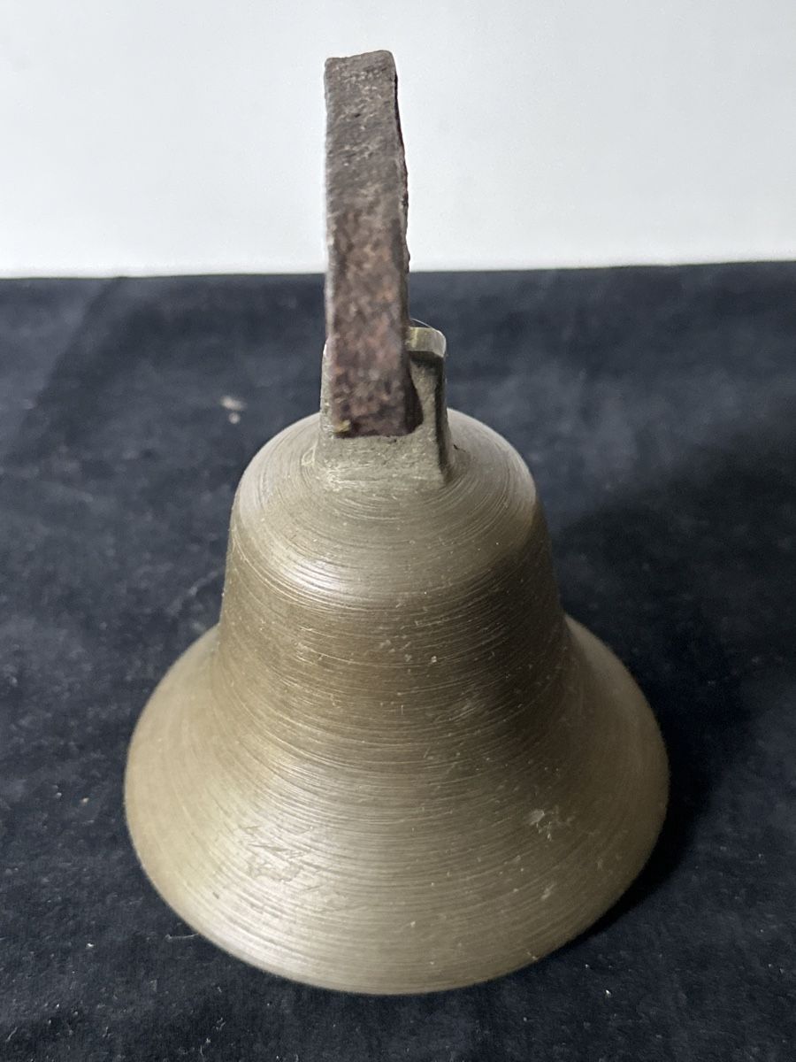 Campanacci mucche: Alte Glocke aus Bronze. – Usato da Zürich venduto da Chaeffeler 1