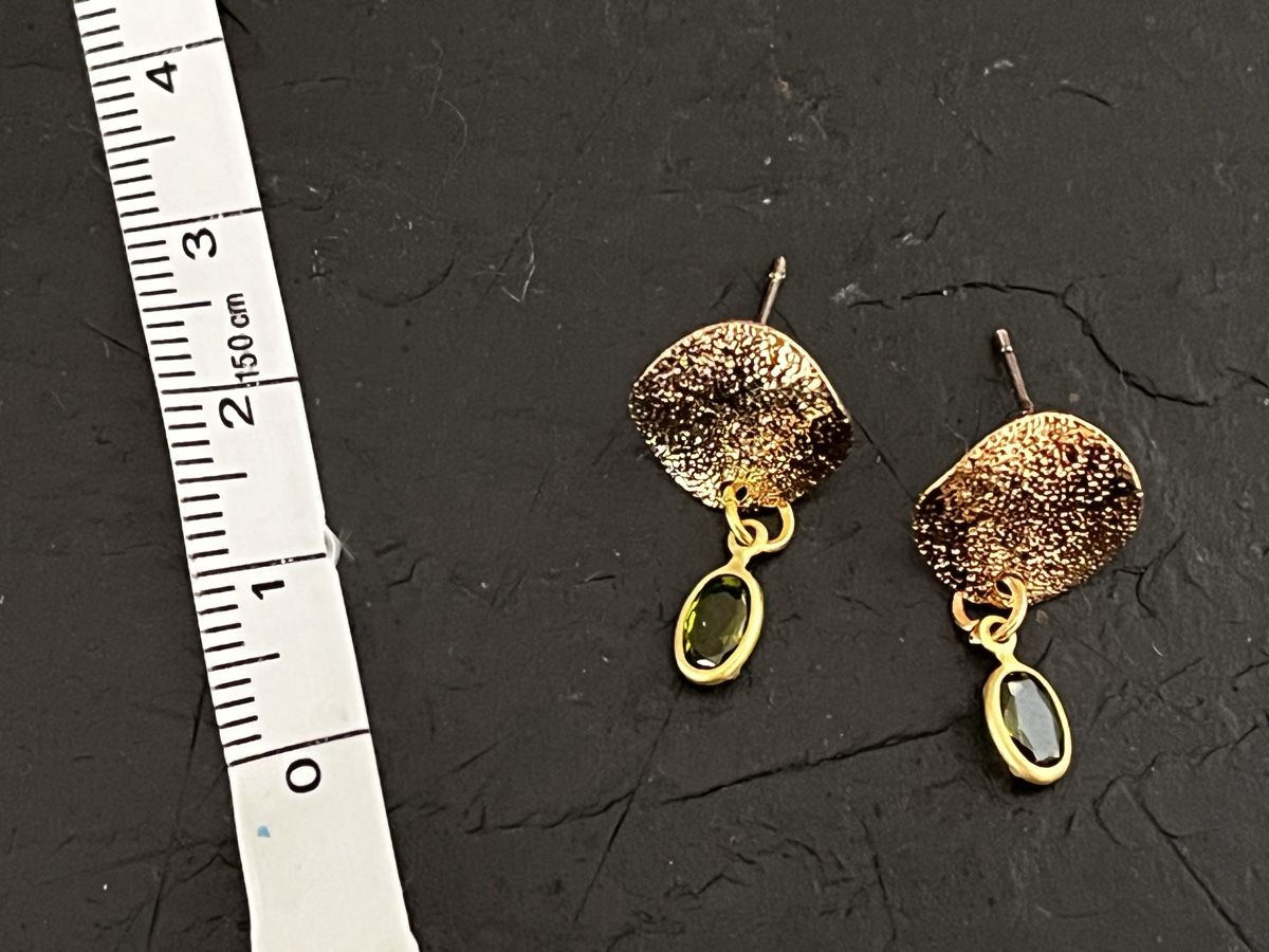 Orecchini pendenti & Orecchini a lobo: Boucles or et cabochon de verre vert – Nuovo (secondo la descrizione) da Genève venduto da ct_fqr8 1