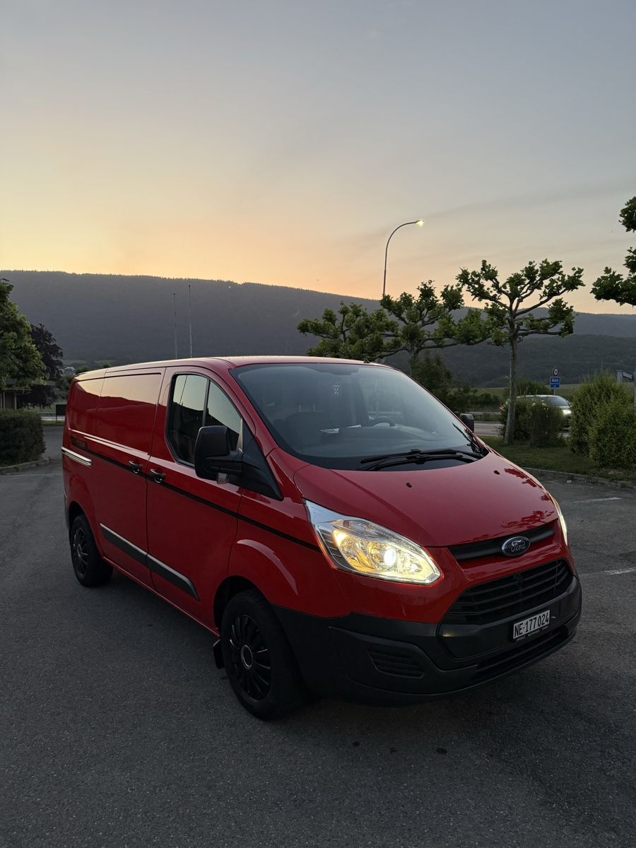 Ford Veicoli commerciali: Ford Transit Custom 2016 – Usato da St-Blaise venduto da ani_8jch 2