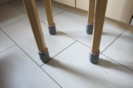 Stuhlsocken / 1 Set = 4 Stück / gehäkelt