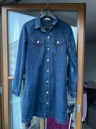 Schönes Jeanskleid Gr. S von Jacqueline de Yong
