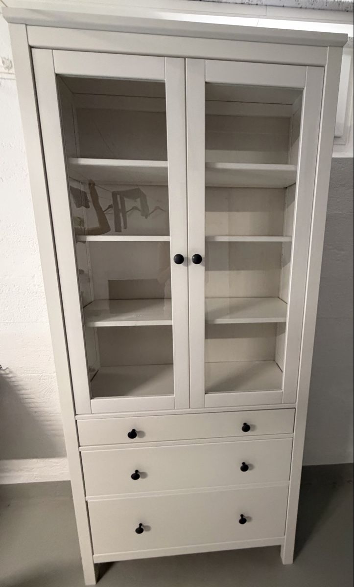 Ikea Vitrines: Vitrine von Ikea – D'occasion à Muri b. Bern par nicoleeva