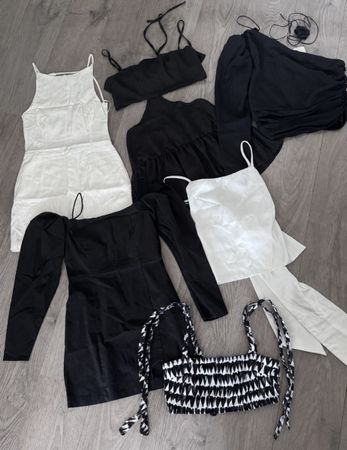 Kleider und Tops Damen Schwarz Weiss Grösse S M