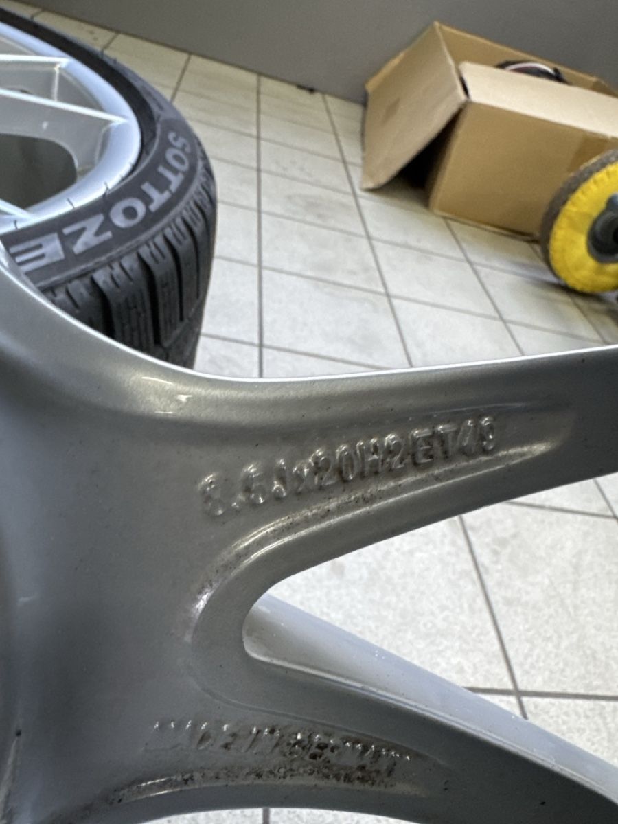 Pneus & Roues: Porsche 911 Winterkompletträder – D'occasion à Oftringen par lar_569b 8