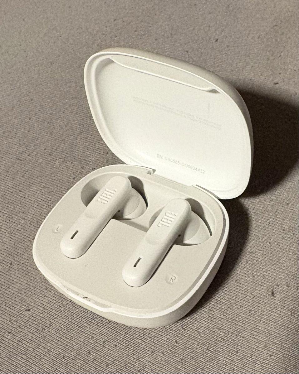 JBL Cuffie: JBL Wave Flex Kopfhörer – Usato da Mosnang venduto da kat_5zxs