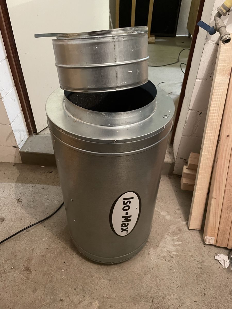 Ventilatori: Isomax 250mm 2310 m3/h – Usato da Tagelswangen venduto da Hendrixfloyd