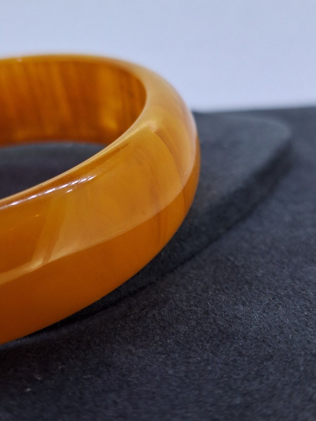 Bracelets: Geschmacksvoller Armreif mit Bernstein-Design – D'occasion à Unterägeri par Altgoldschmuck 1