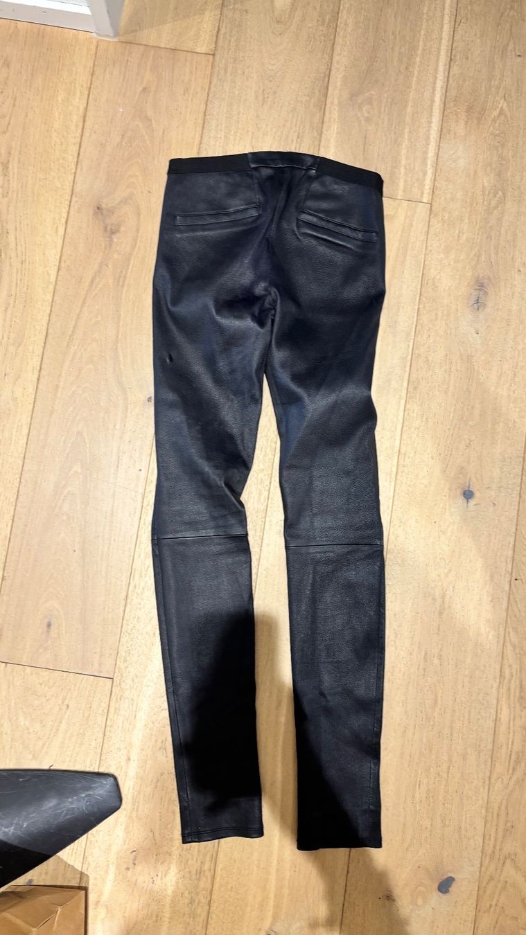 Helmut Lang Pantaloni: Helmut Lang Leder Hose – Usato da Uitikon Waldegg venduto da Thefateofophelia 1